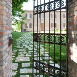 00-ANTICA-EDILIZIA-Solaio-travi-a-vista-pavimento-rivestimento-legno-antico-di-recupero