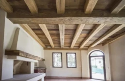 01-ANTICA-EDILIZIA-Solaio-travi-a-vista-legno-antico-di-recupero