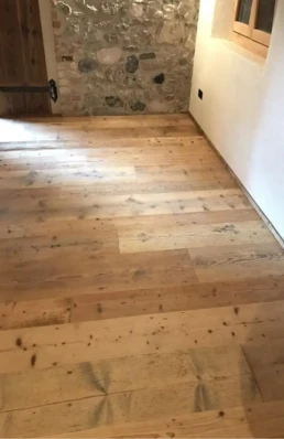02-ANTICA-EDILIZIA-Sedico-pavimanto-legno-antico-di-recupero-abete