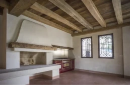 02-ANTICA-EDILIZIA-Solaio-travi-a-vista-legno-antico-di-recupero