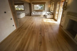 03-ANTICA-EDILIZIA-abitazione-sala-pavimento-legno-antico-di-recupero-rovere-2