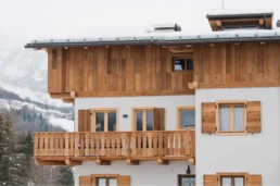 03-ANTICA-EDILIZIA-cortina-Rivestimento-tetto-legno-antico-di-recupero-abete-1