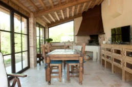 04-ANTICA-EDILIZIA-Solaio-travi-a-vista-pavimento-rivestimento-legno-antico-di-recupero