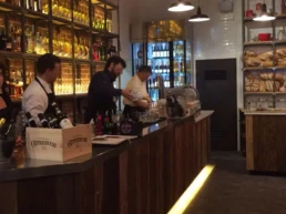 1-ANTICA-EDILIZIA-BAR-BIBIONE-RIVESTIMENTO-ROVERE-ANTICO-DI-RECUPERO-2