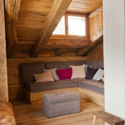 10-ANTICA-EDILIZIA-cortina-Rivestimento-tetto-travi-a-vista-rivestimento-pavimento-camera-legno-antico-di-rec