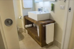 12-ANTICA-EDILIZIA-Solaio-travi-a-vista-legno-antico-di-recupero-camera-letto-testiera-abete