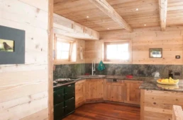 14-ANTICA-EDILIZIA-Solaio-travi-a-vista-pavimento-rivestimento-legno-antico-di-recupero