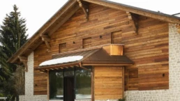 16-ANTICA-EDILIZIA-abitazione-rivestimento-esterno-facciata-legno-antico-di-recupero-2