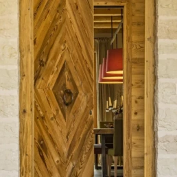 19-ANTICA-EDILIZIA-abitazione-porta-ingresso-serramenti-legno-antico-di-recupero-abete-1