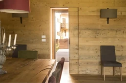 20-ANTICA-EDILIZIA-abitazione-porta-ingresso-serramenti-legno-antico-di-recupero-abete