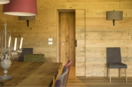 21-ANTICA-EDILIZIA-abitazione-porta-ingresso-serramenti-legno-antico-di-recupero-abete-1