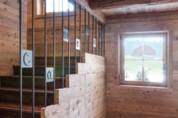 5-ANTICA-EDILIZIA-Solaio-travi-a-vista-pavimento-rivestimento-legno-antico-di-recupero