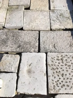 pavimento-pietra-antica-Trani-1
