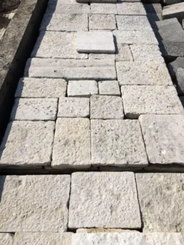 pavimento-pietra-antica-Trani